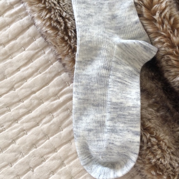 Free People l socks NWOT never worn. Great with boots - Picture 8 of 9